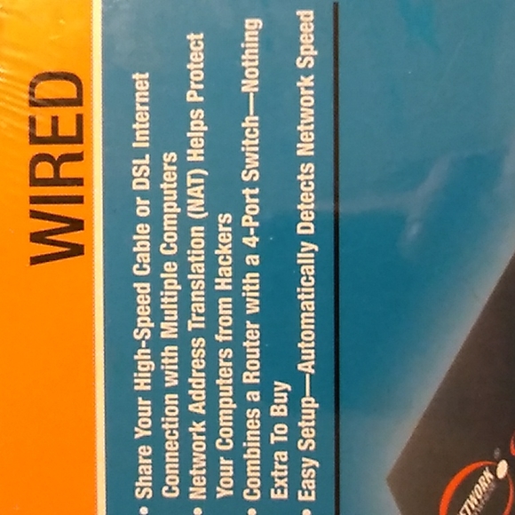 NWOT Network Cable/DSL 4-Prt Router - Picture 3 of 3